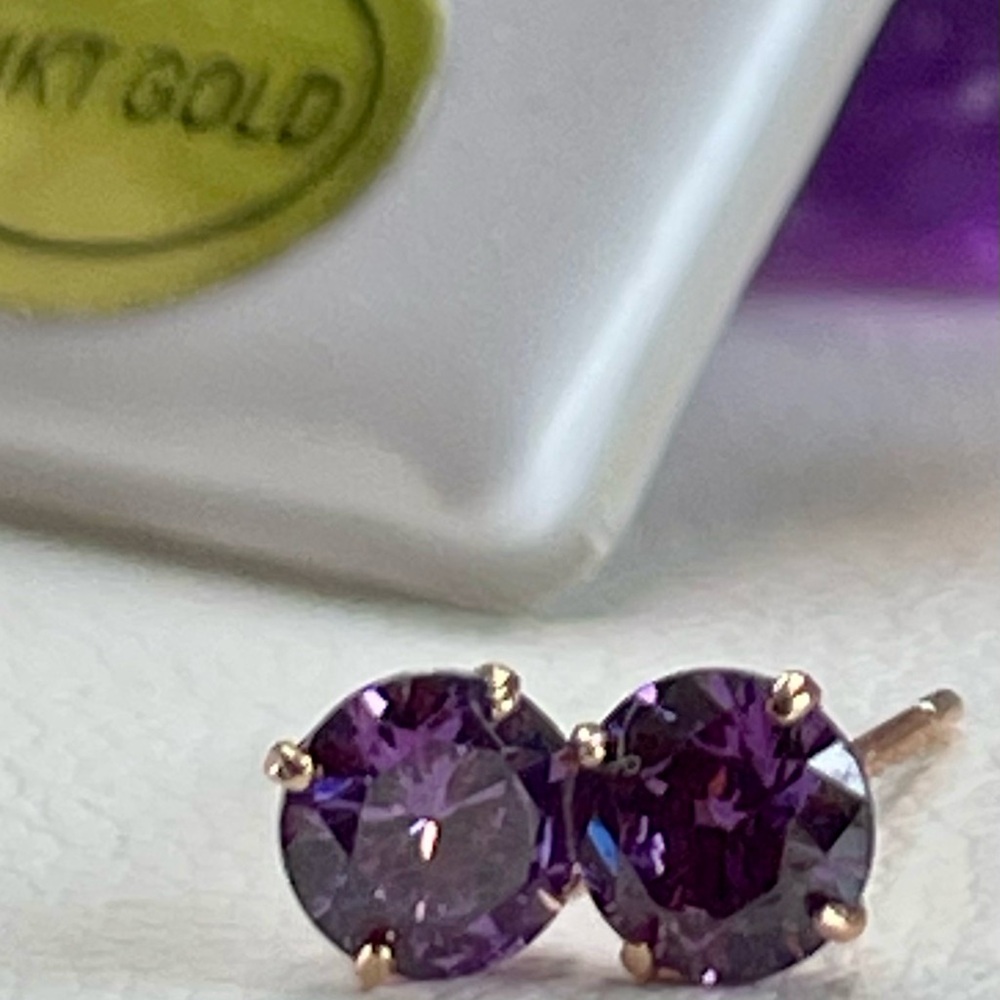 14KT Amethyst Yellow Gold Stud Earrings. .50ct total - Picture 7 of 13